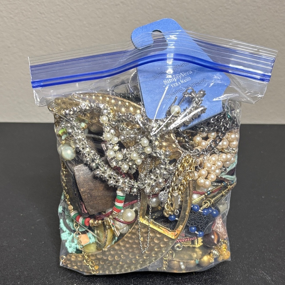 🚨Broken Craft Lot Mixed Jewelry Bag with Pearls and Beads 🚨
